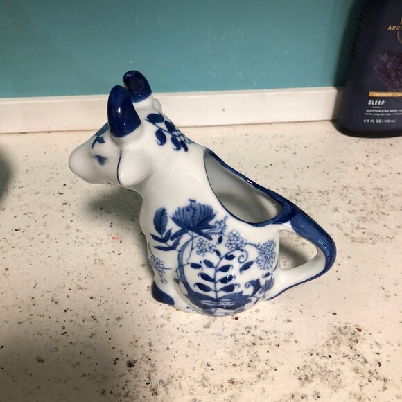 Vintage Blue & White Cow Creamer - Picture 1 of 6